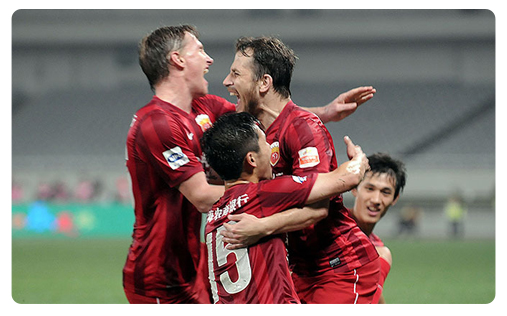 Shanghai East Asia Shanghai East Asia s'empare de la tête de la Chinese Super League