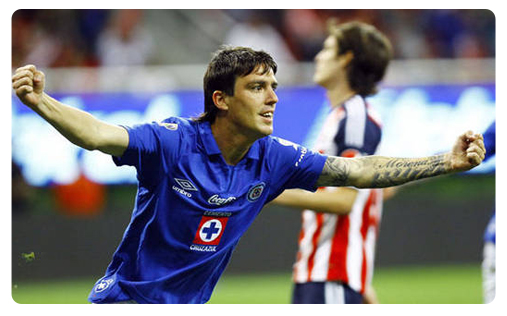 Mauro Formica ouvre le score, Cruz Azul s'échappe